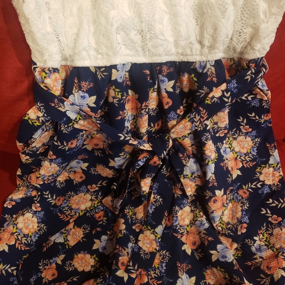 Francesca's floral jumpsuit - Picture 4 of 7